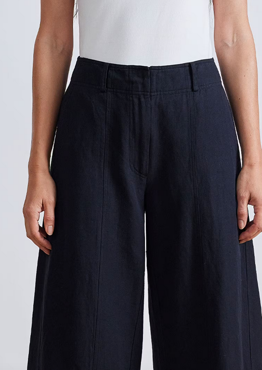 Malou wide leg pant in black