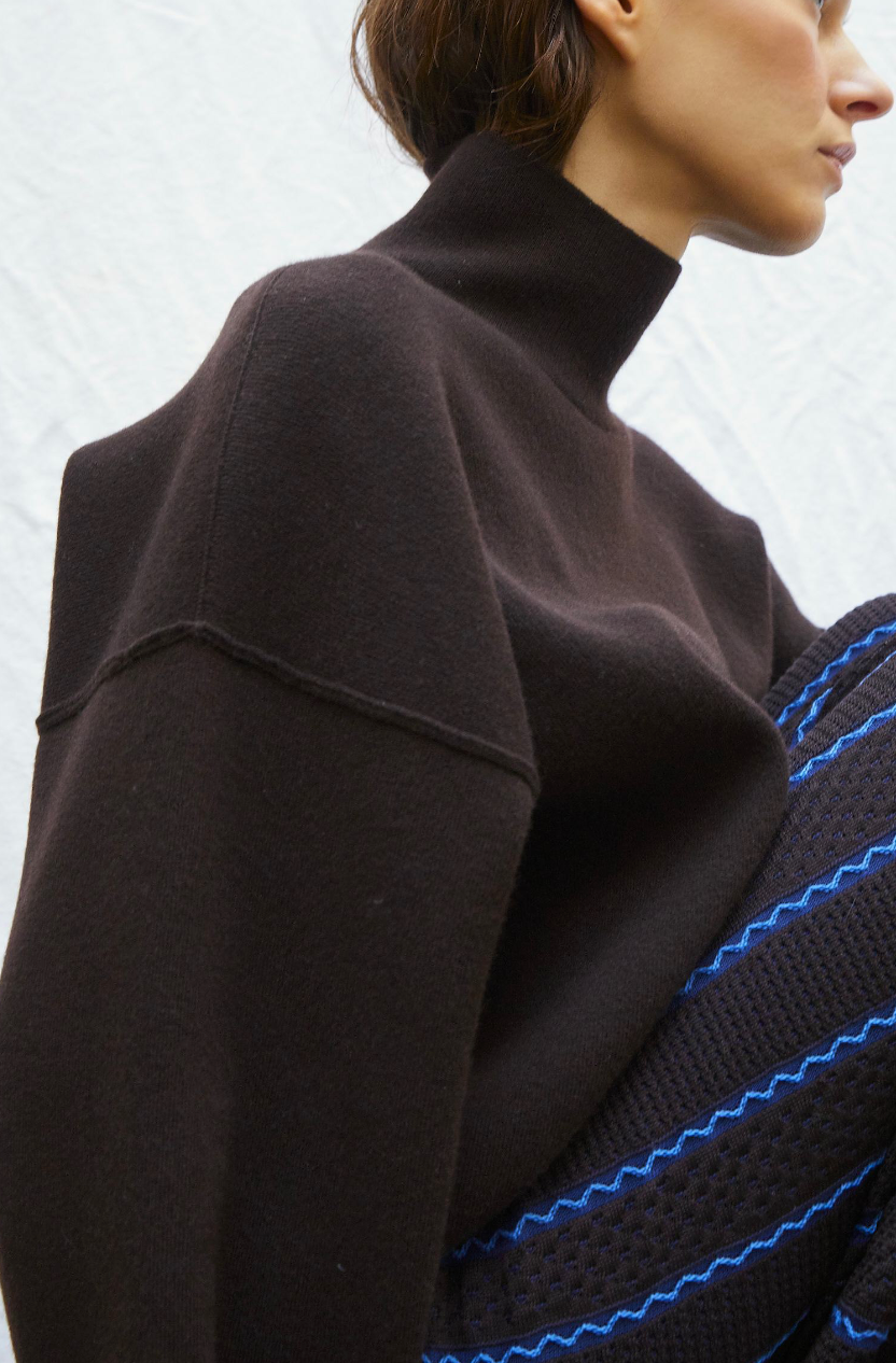 Fjord loose sweatshirt with smocked edgings Ebene darkest brown