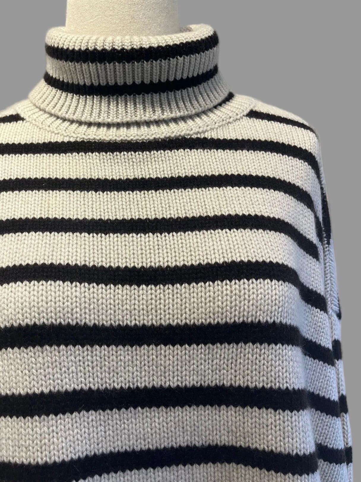 Zerlina stripes sweater oyster dark oak stripes