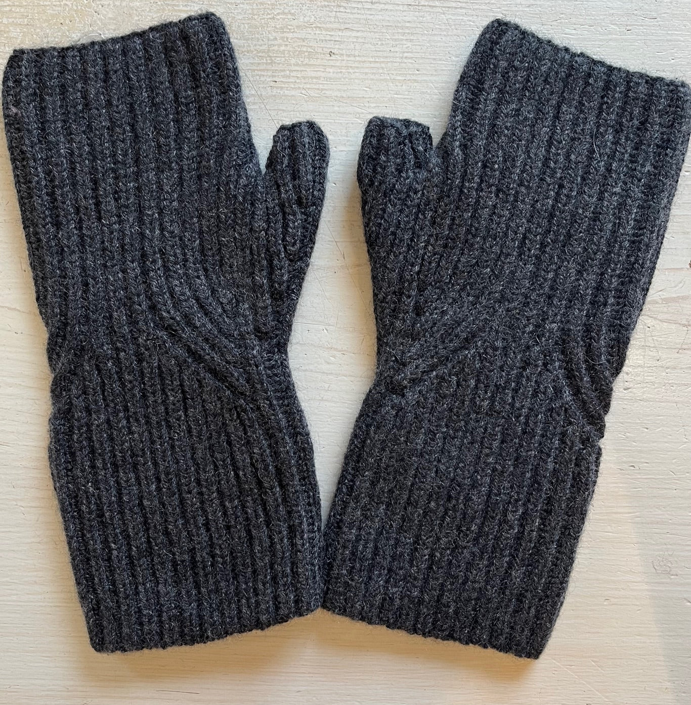 Fingeless Cashmere Gloves In Volcano