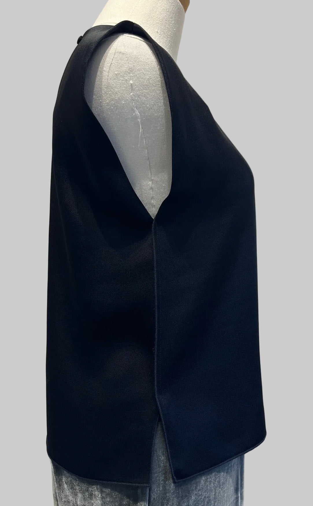 Envers shiny satin top black