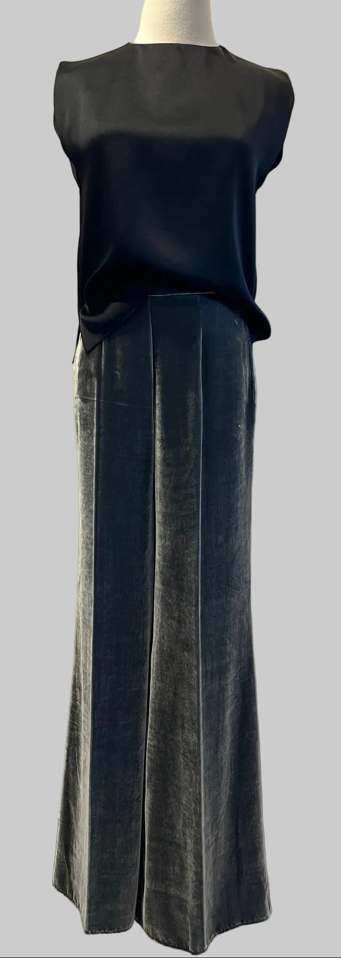 Envers shiny satin top black