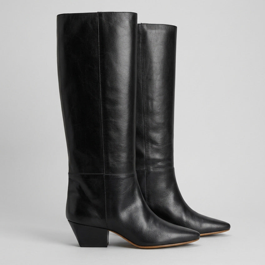 Tall boot in nero black leather