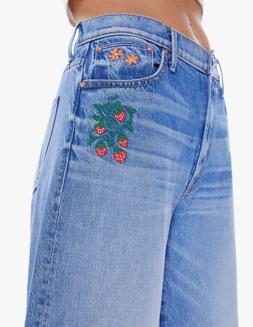 The dodger ankle romaine calm with embroidered strawberries