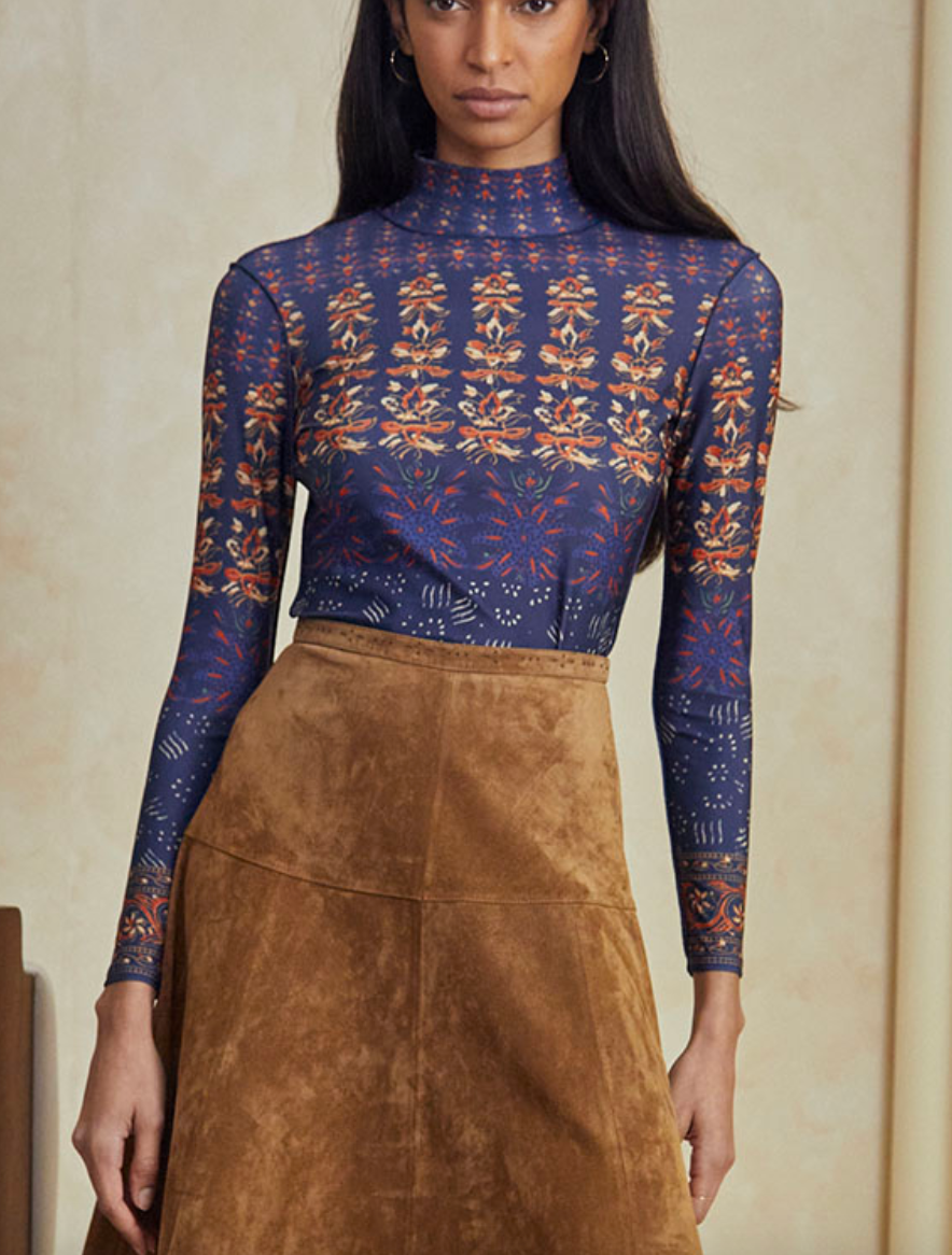 connor top essex border print navy