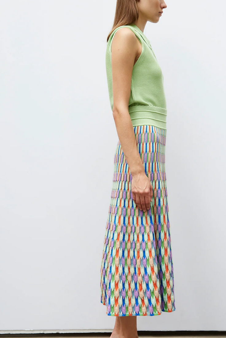 Air top with small moss stitch collar in pistachio