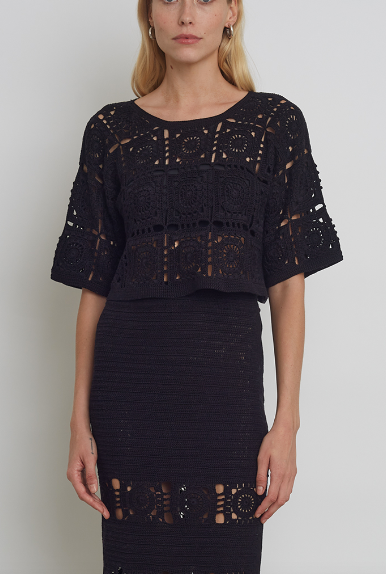 arden crochet top in black