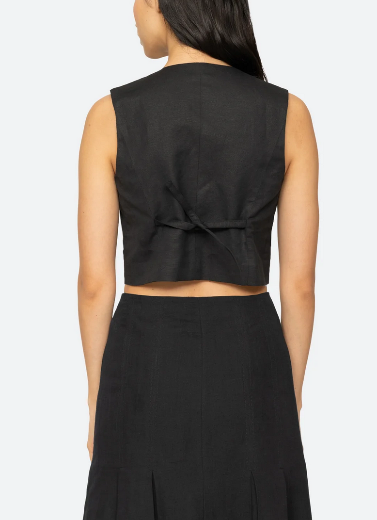 Lara vest black