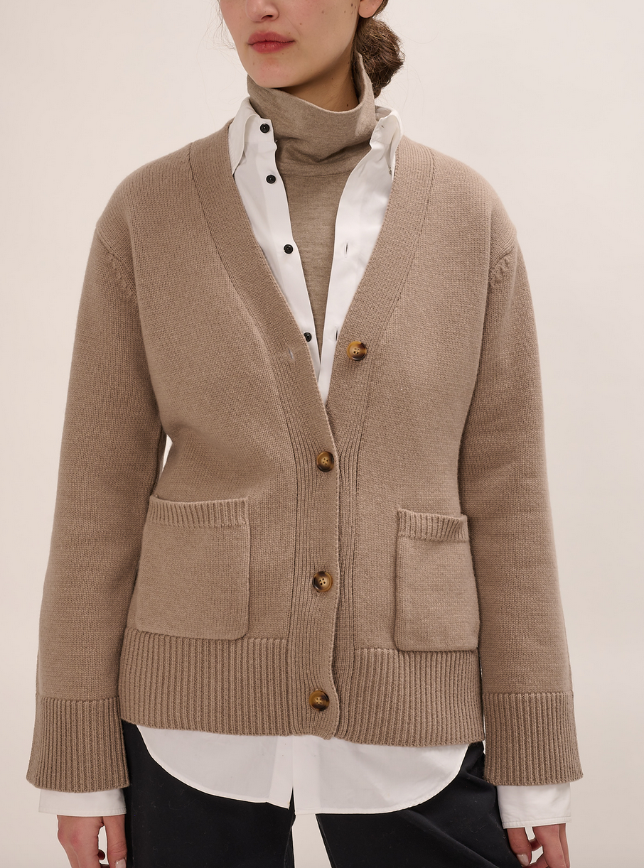 Hera merino wool cardigan feather