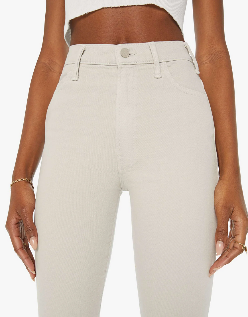 the huslter flood feather grey