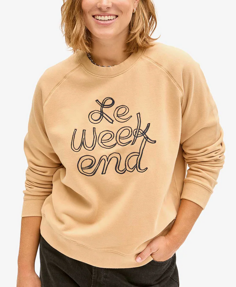 sweatshirt sand w/ embroidered navy le weekend