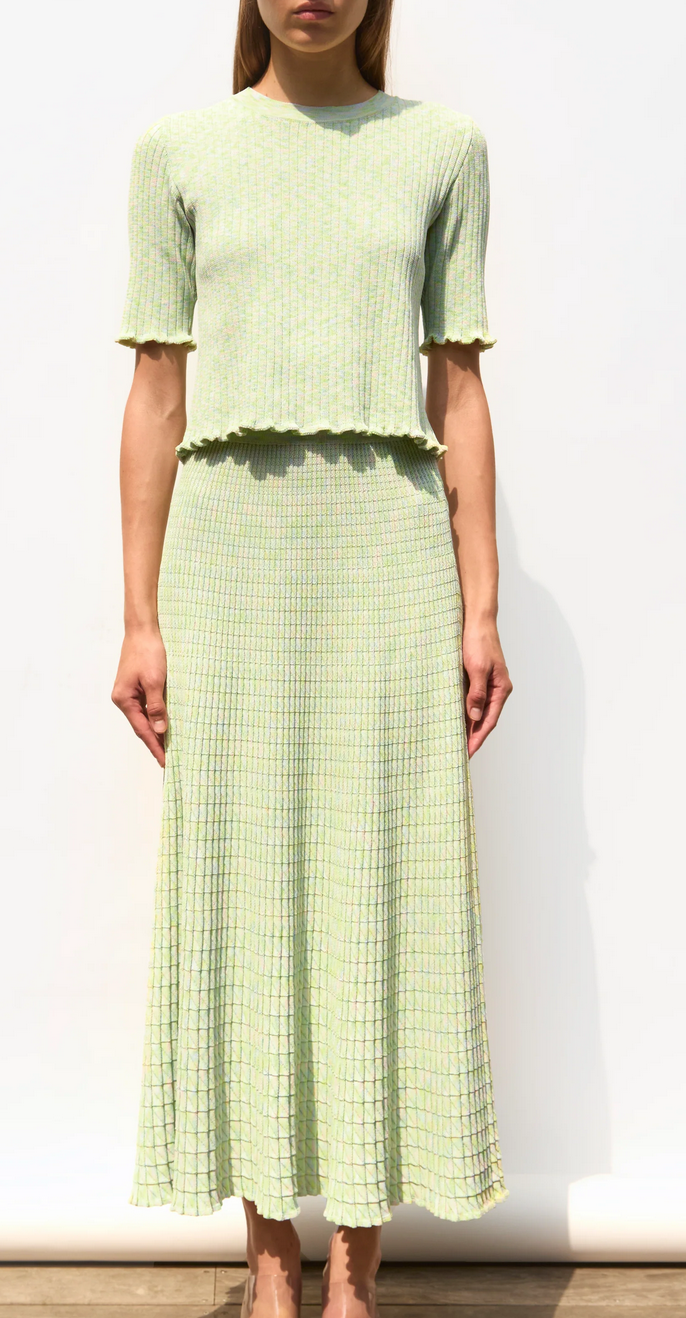 Cocktail fluid skirt in origami knit iridescent green