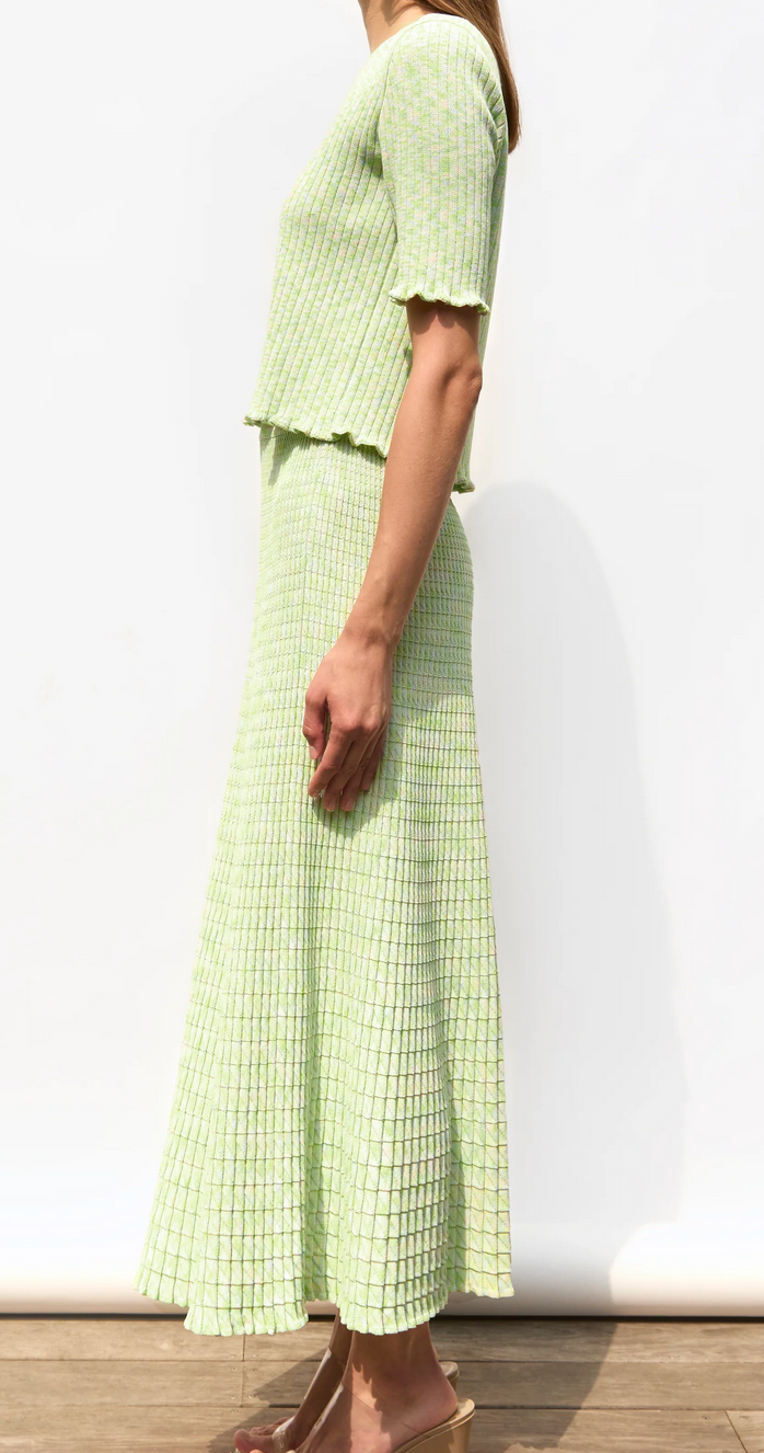 Cocktail fluid skirt in origami knit iridescent green