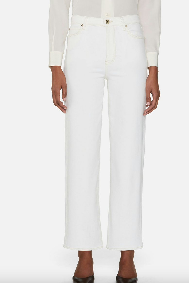 The wide in au natural clean