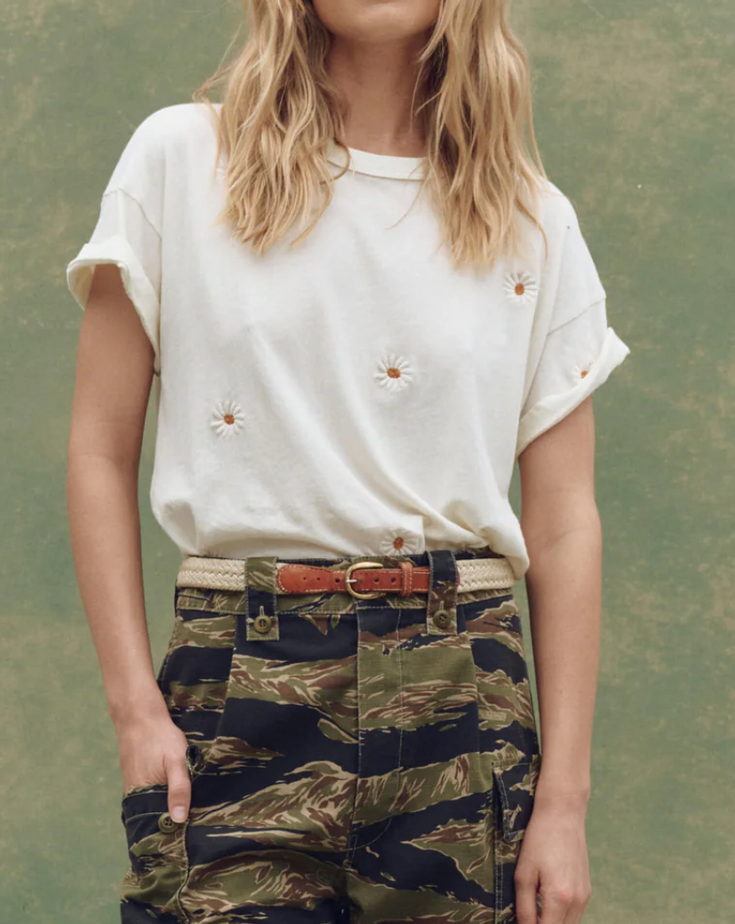the boxy crew washed white with floating daisy embroidery