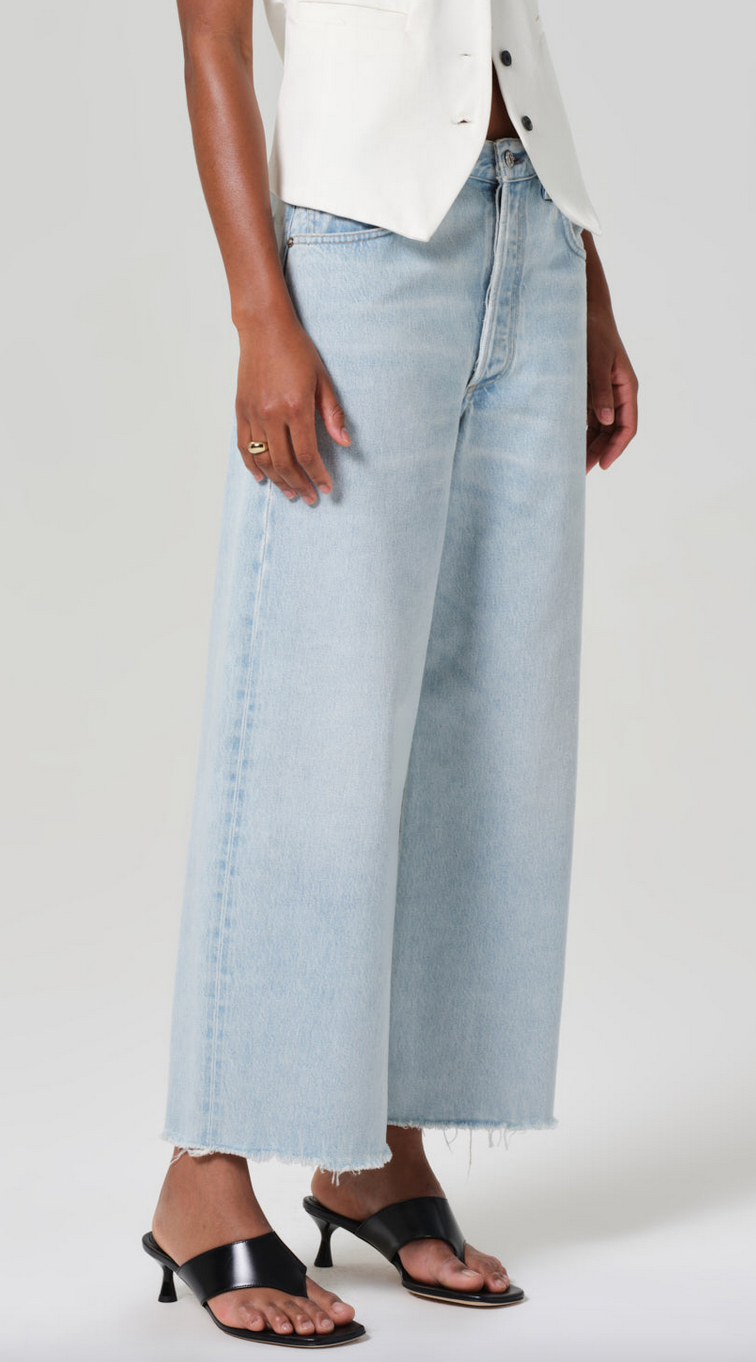 ayla raw hem crop in sailor