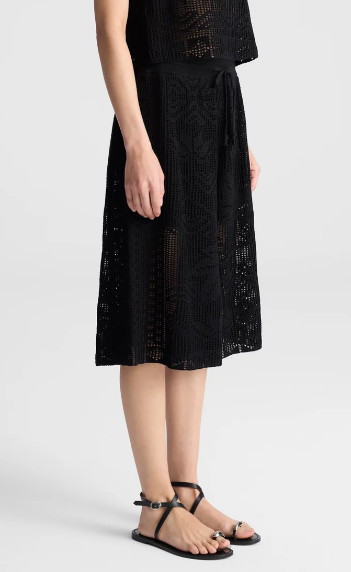 colby crochet knit short black