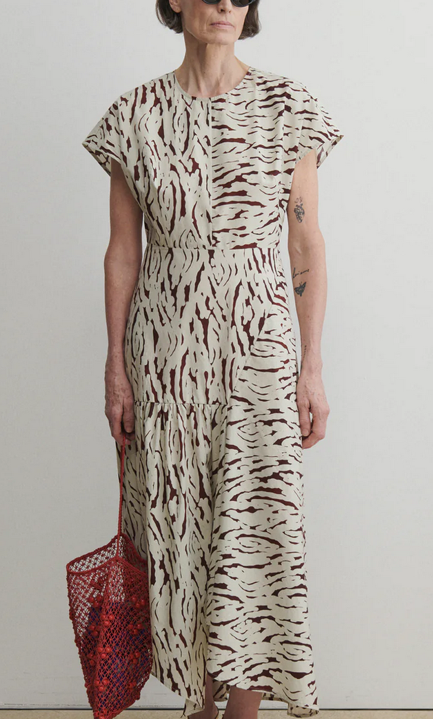 steady dress cream