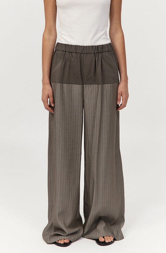 Relaxed slice pants khaki