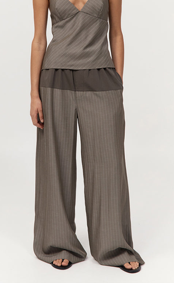 Relaxed slice pants khaki