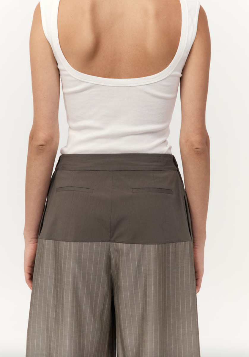 Relaxed slice pants khaki