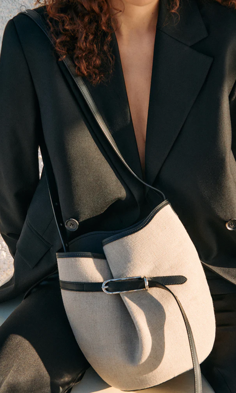 Belted bucket bag canvas