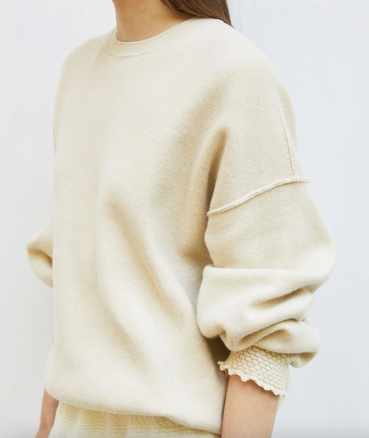 Dump loose sweatshirt with smocked edgings dune