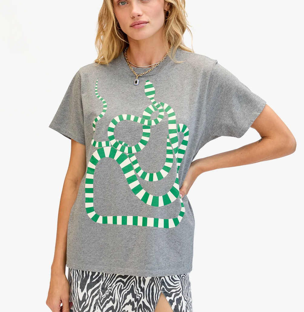 original tee w/ green apple/ cream snake