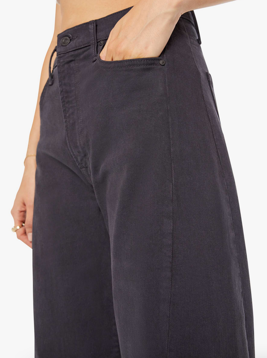 the half pipe flood faded black