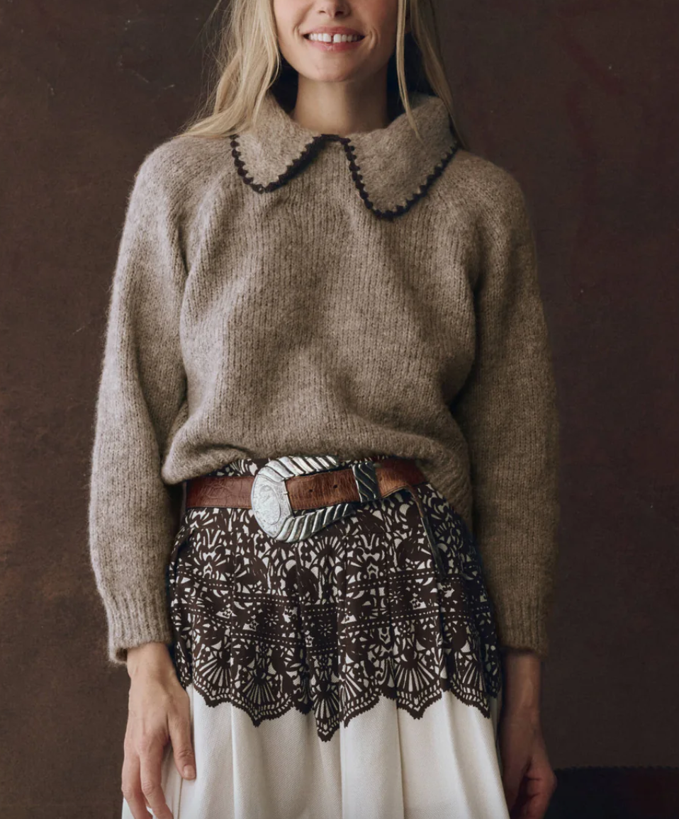 the crochet collar pullover oat with brown
