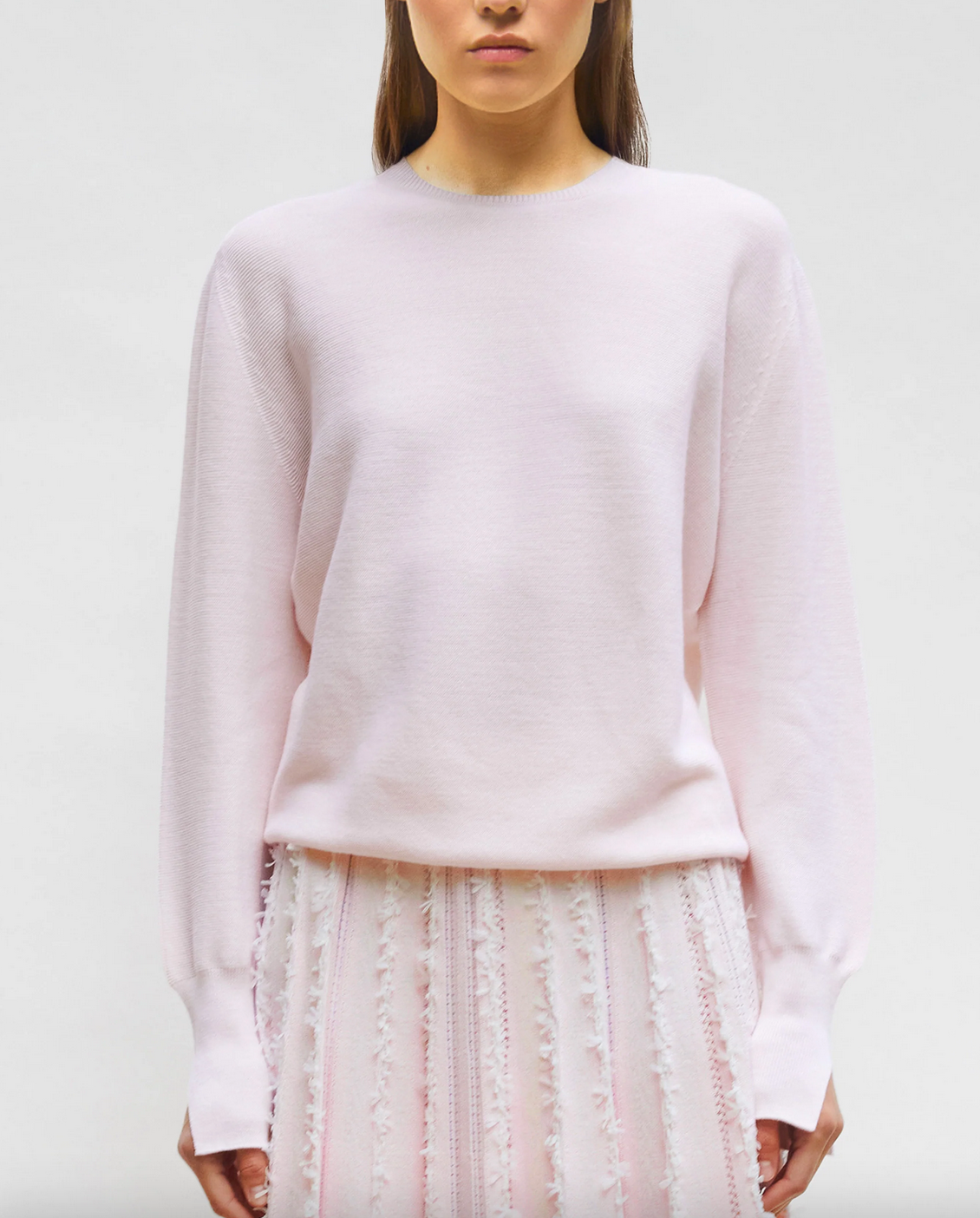 samie fine top long sleeved round neck petal