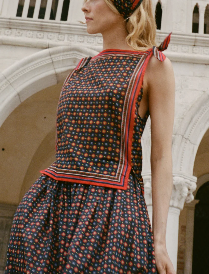 amalia top noir montmartre foulard