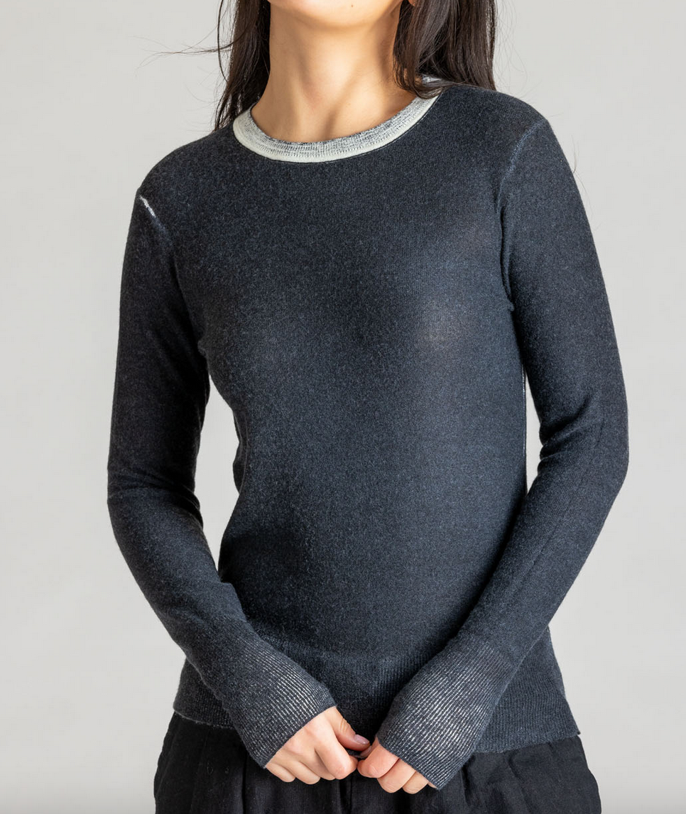 Reversible printed crew in worsted cashmere off black