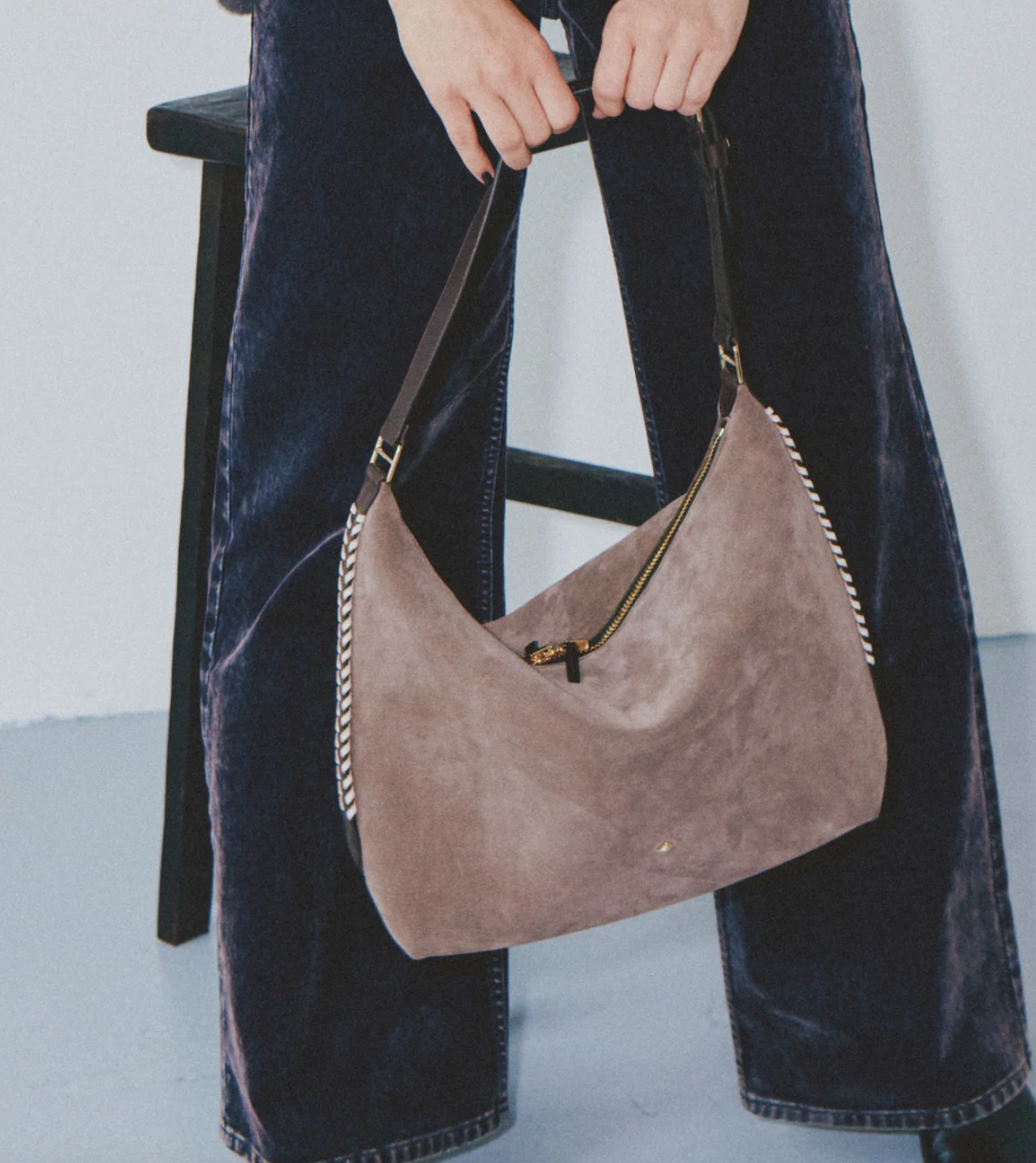 le fred arya velours chocolate almond