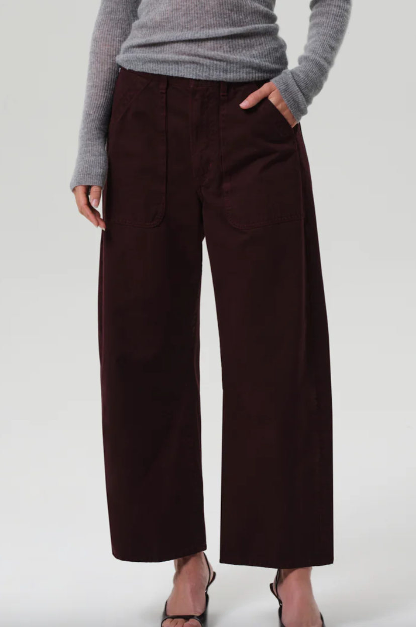 ayla cargo in mahogany