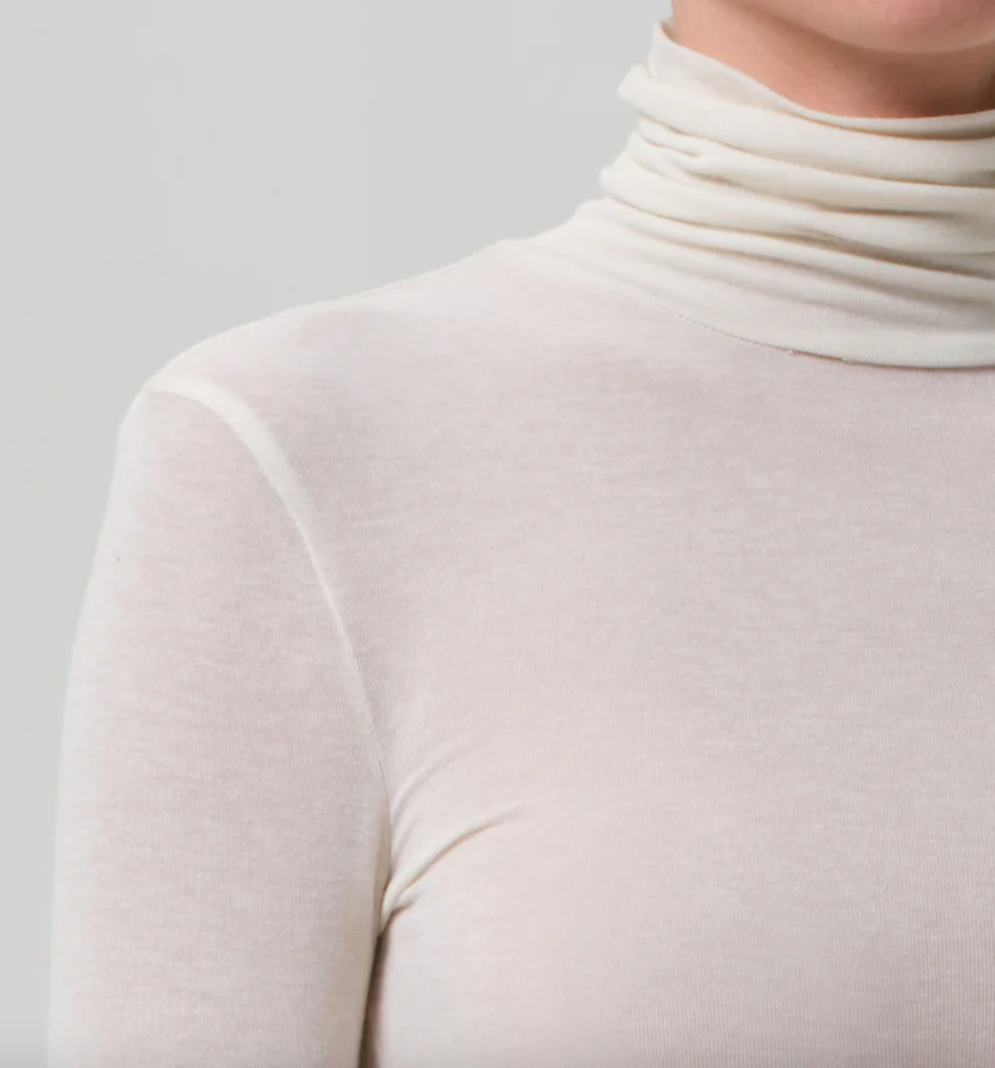 caradebe turtleneck pashmina