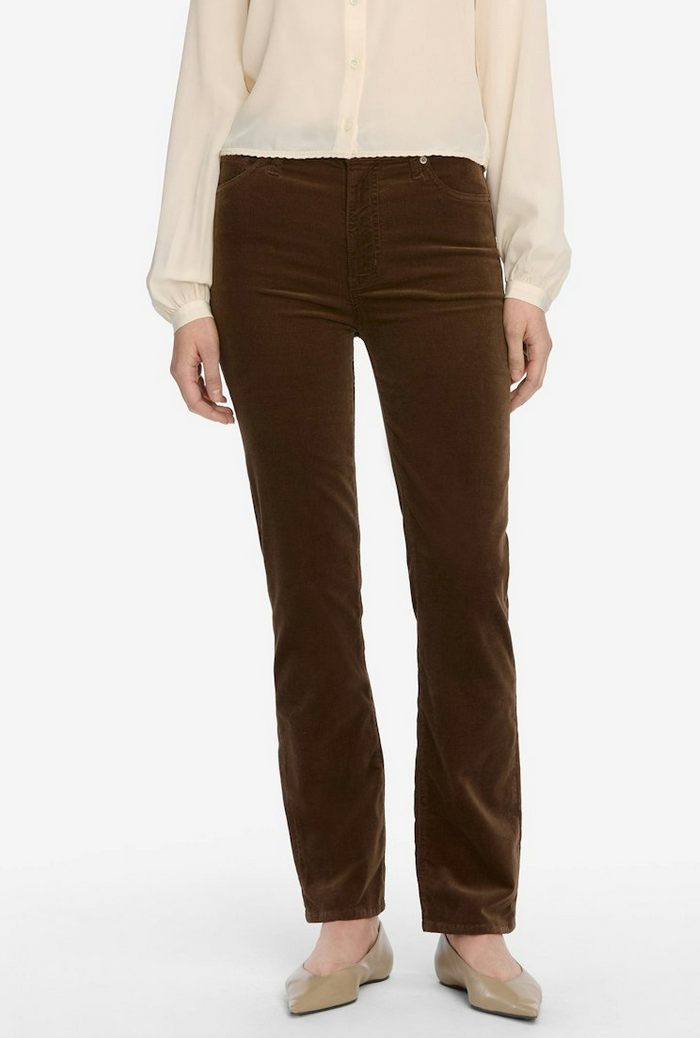 le sleek straight corduroy in bitter chocolate