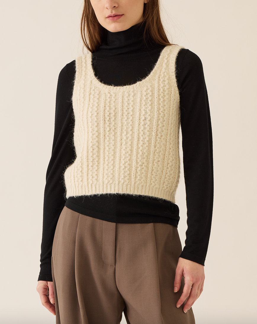 Kimora alpaca top white