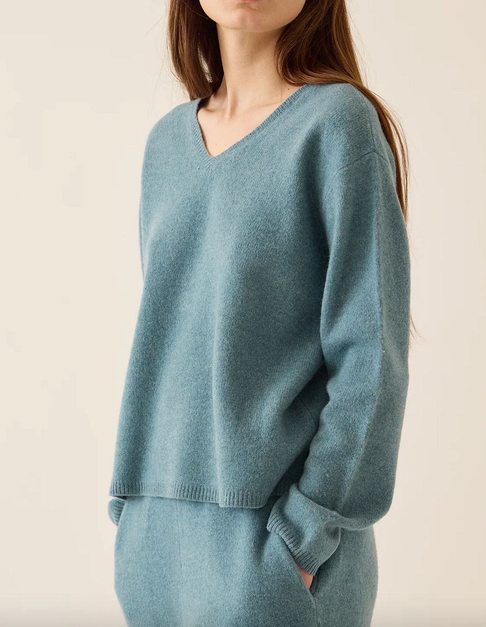 Hanni wool yak sweater heather blue