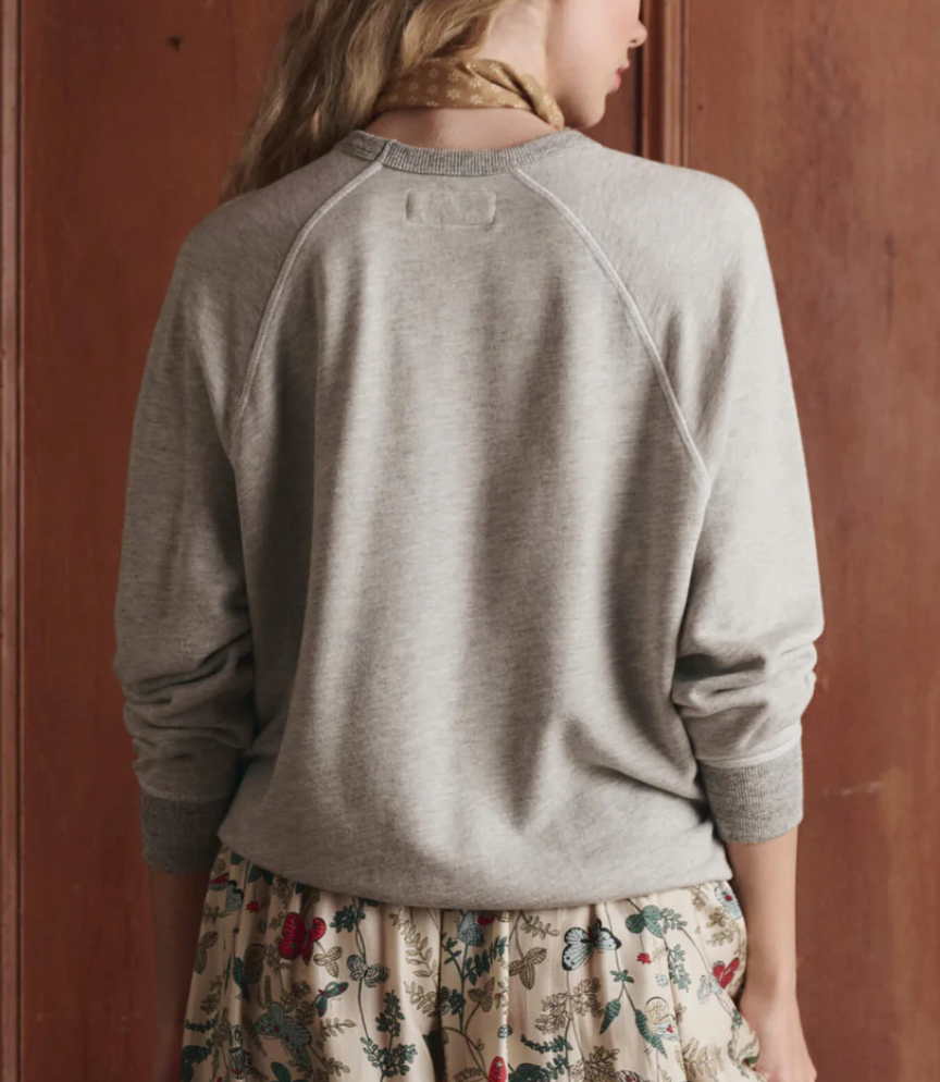 the college sweatshirt w/ rider graphic soft heather grey