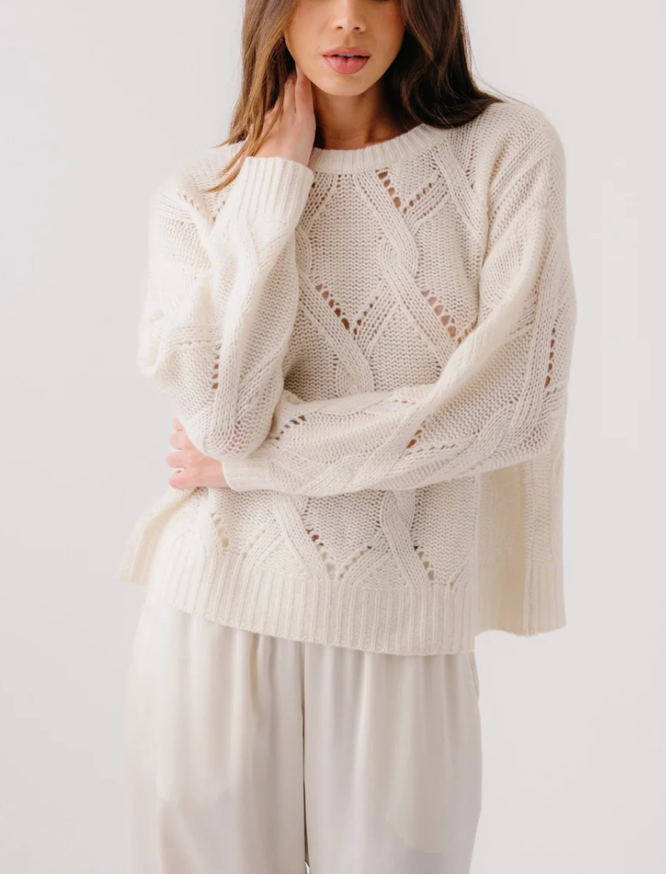 gia slouchy cable knit cashmere crewneck sweater gardenia