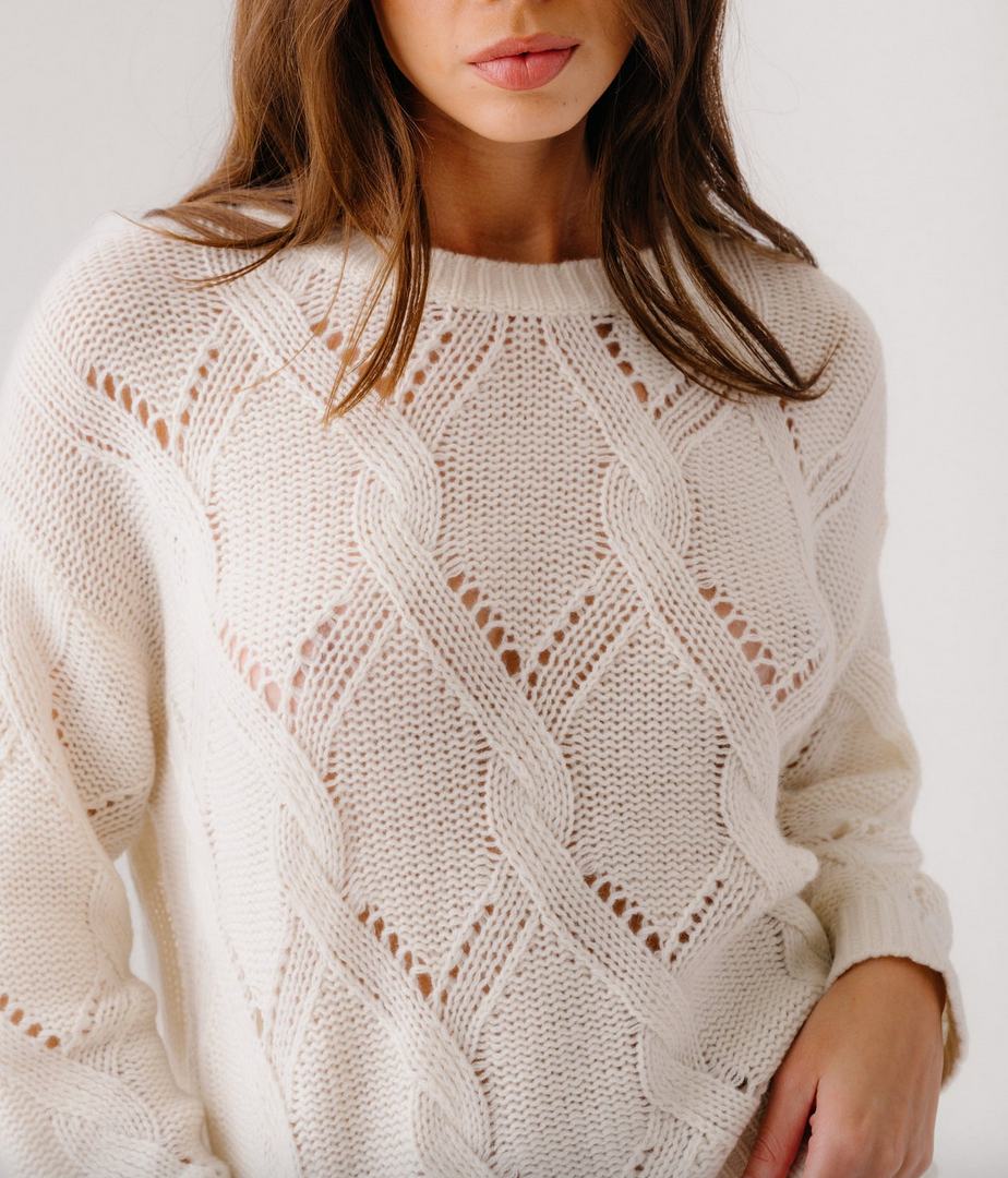 gia slouchy cable knit cashmere crewneck sweater gardenia