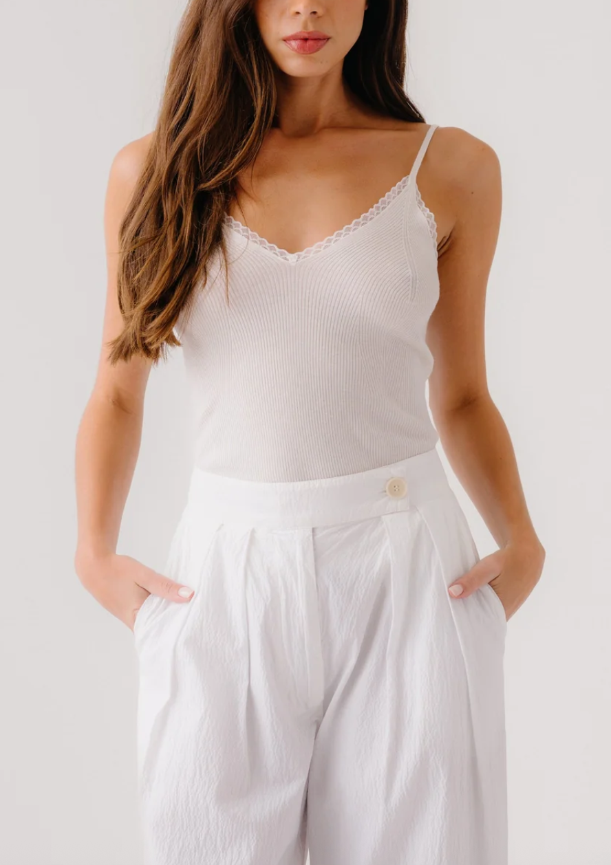 ada v-neck cami with lace gardenia