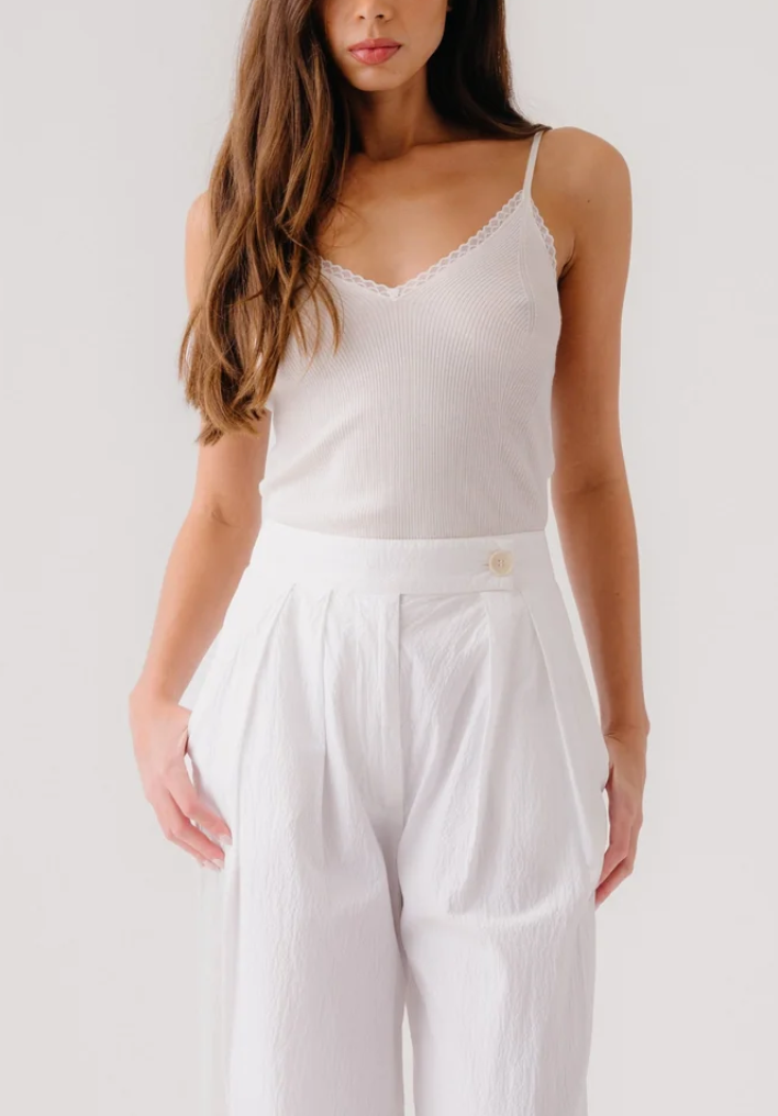 ada v-neck cami with lace gardenia