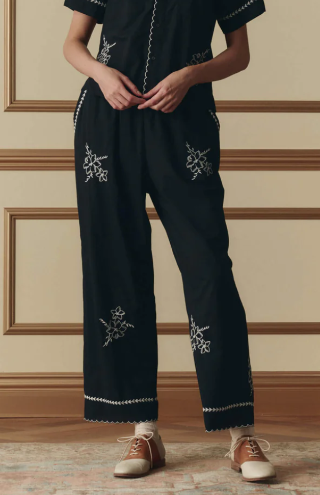 the weekend pant with hanky embroidery black