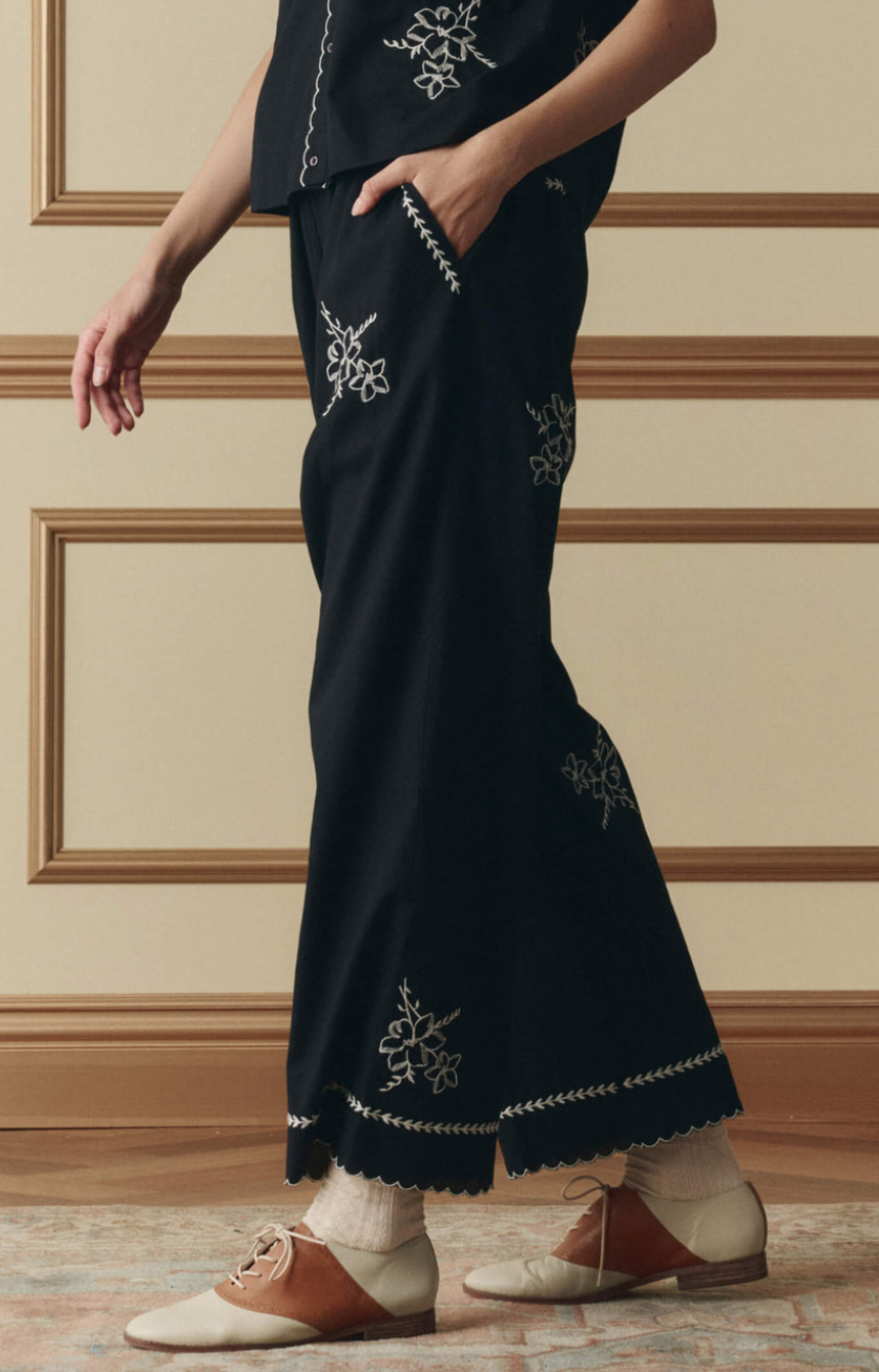 the weekend pant with hanky embroidery black