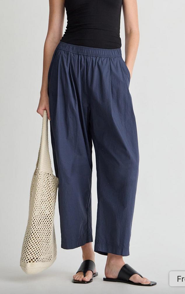 spa pleat pant navy