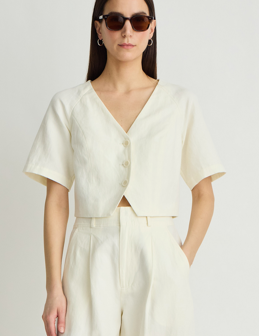 lia crop cream