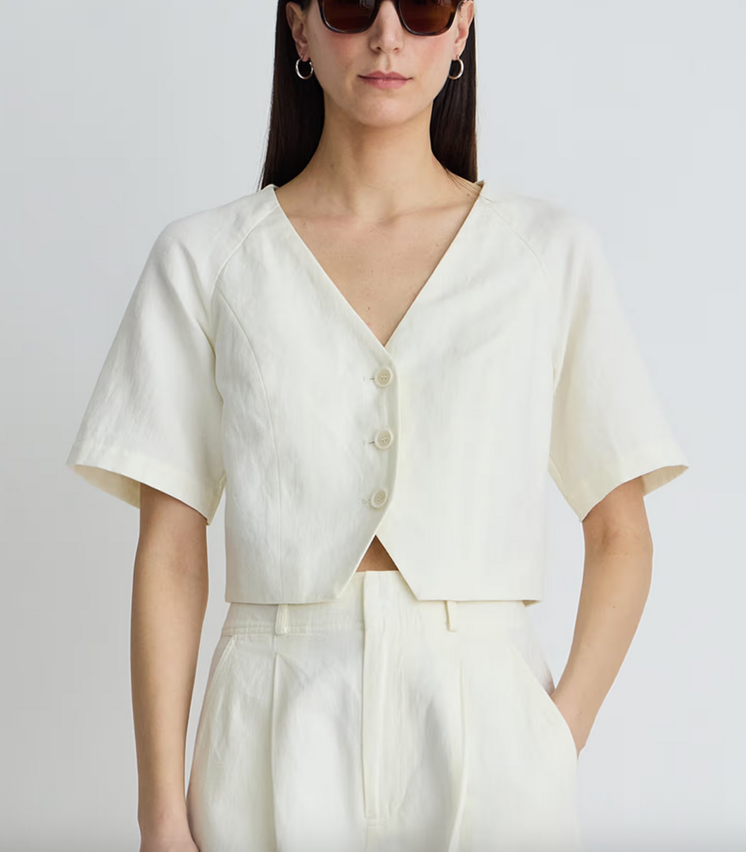 lia crop cream
