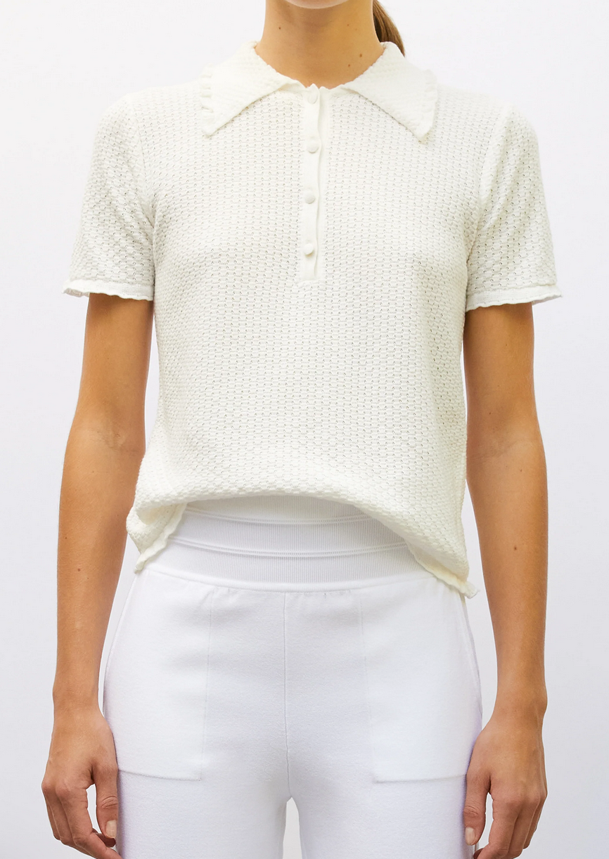 extra polo with ruffled neck milk